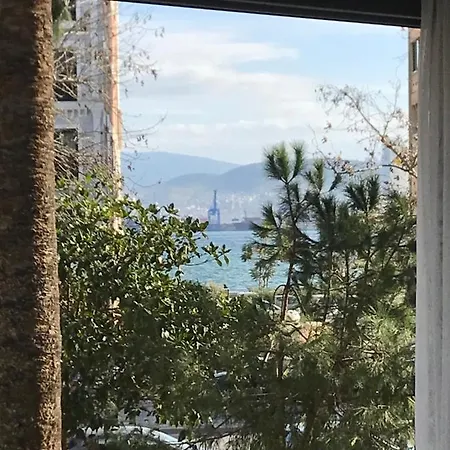 Ev Izmir'In Kalbinde Deniz Manzarali *